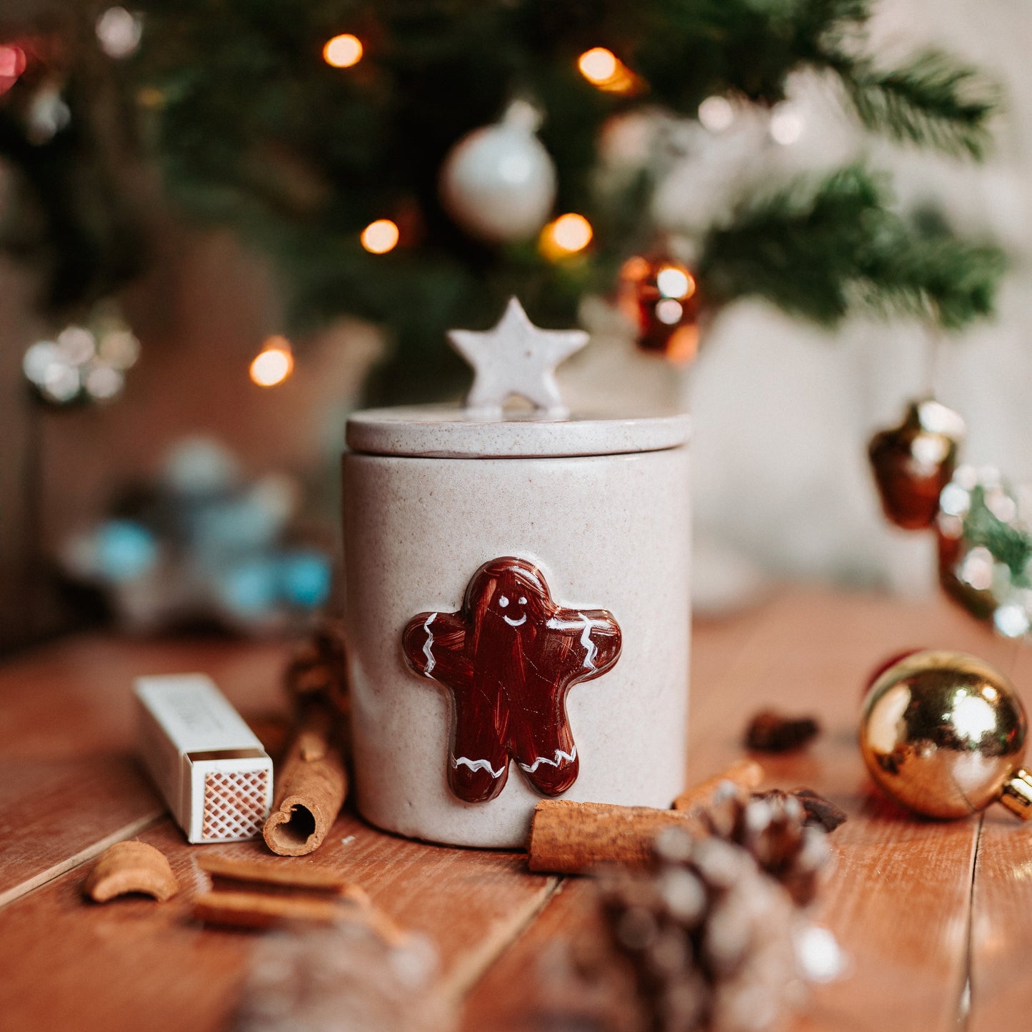 Cinnamon Noel Christmas Candle